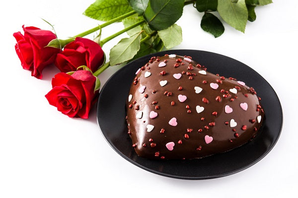 Crafting a Delightful Gift: The Art of Pairing Cake and Flowers