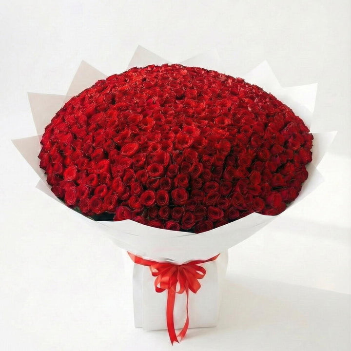 300 Red Roses Extra Large Luxurious Bouquet | Premium Flower Delivery ...